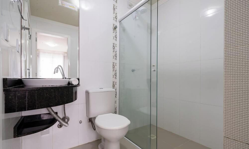 Bathroom, Apt 130m From Beach Balneario Camboriu-sc Eac1303, Balneário Arroio do Silva