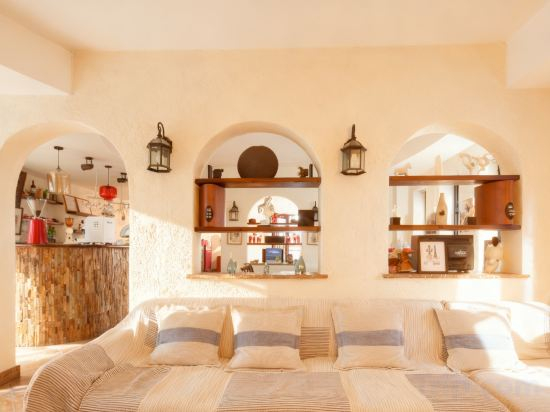 Hotel Interior/Public Areas
