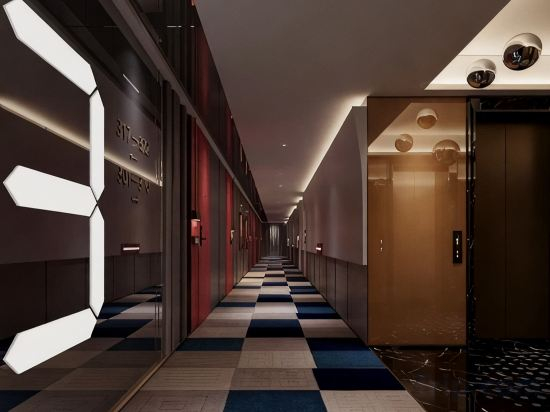 Hotel Interior/Public Areas
