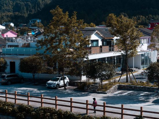 Hotel Exterior 2, Xiangsong Yunshui Boutique Homestay, Deyang