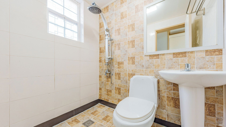 Bathroom 3, Geoje Peugeot Gomsol Petfriendly Pension, Geoje