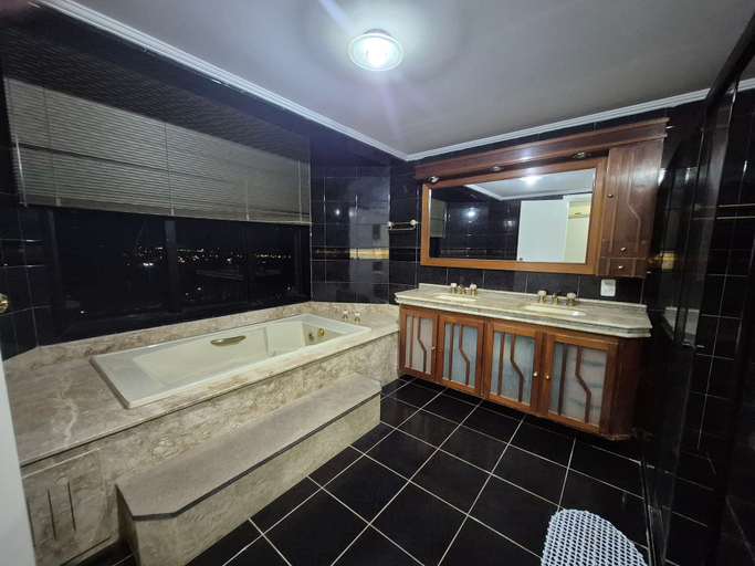 Bathroom 2, SHB - Cobertura Exclusiva com vista, Presidente Epitácio