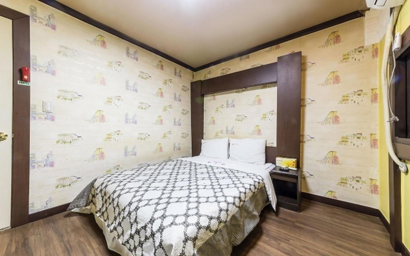 Bedroom 2, Chuncheon Metro, Chuncheon