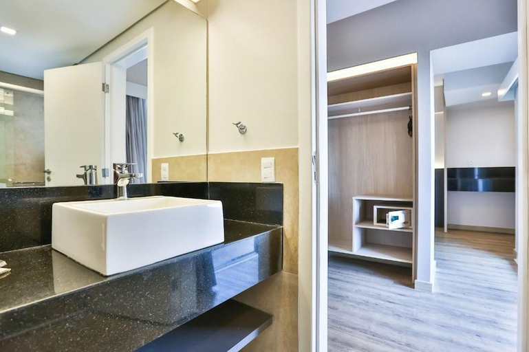 Bathroom 5, San Marino Suite Hotel, Goiania