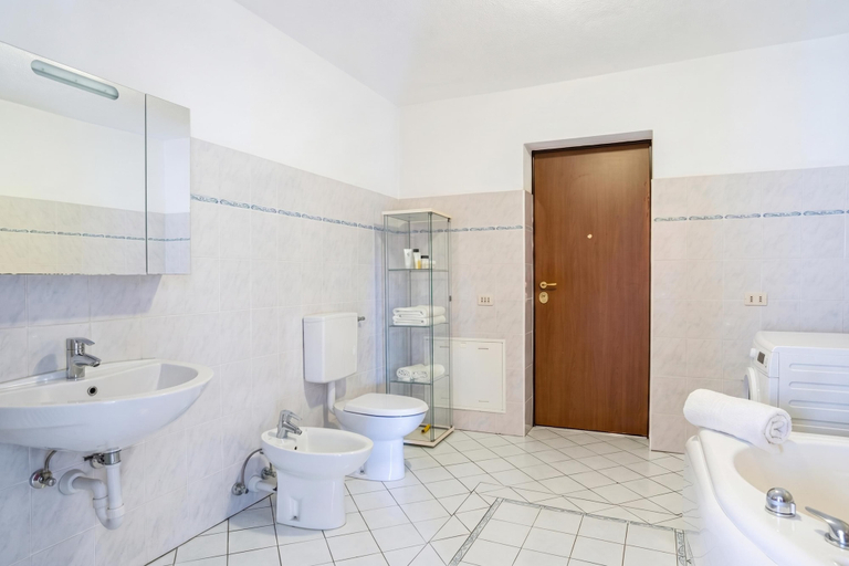 Bathroom 3, Balcone Di Alex & Thomas, Como
