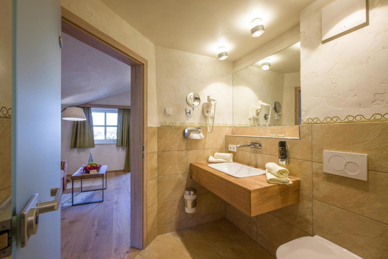 Bathroom 3, Hotel Keindl, Rosenheim