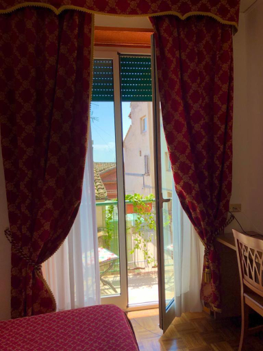 Bedroom 3, Hotel Arcadia, Macerata