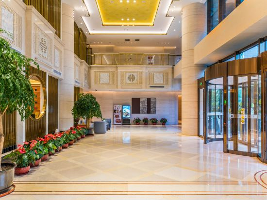 Hotel Interior/Public Areas