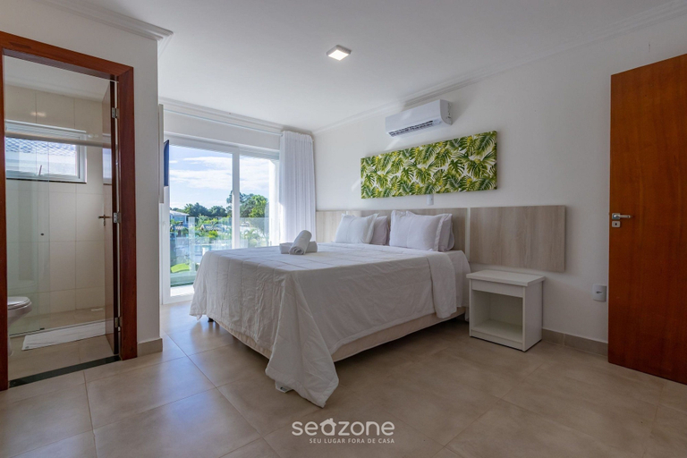 Room 2, House in Condo With Pool Near the Beach Mgi025, Porto Seguro