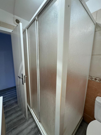Bathroom 5, Las Americas 1-bed Apt, Sleeps 5, Pool, Parking, Santa Cruz de Tenerife