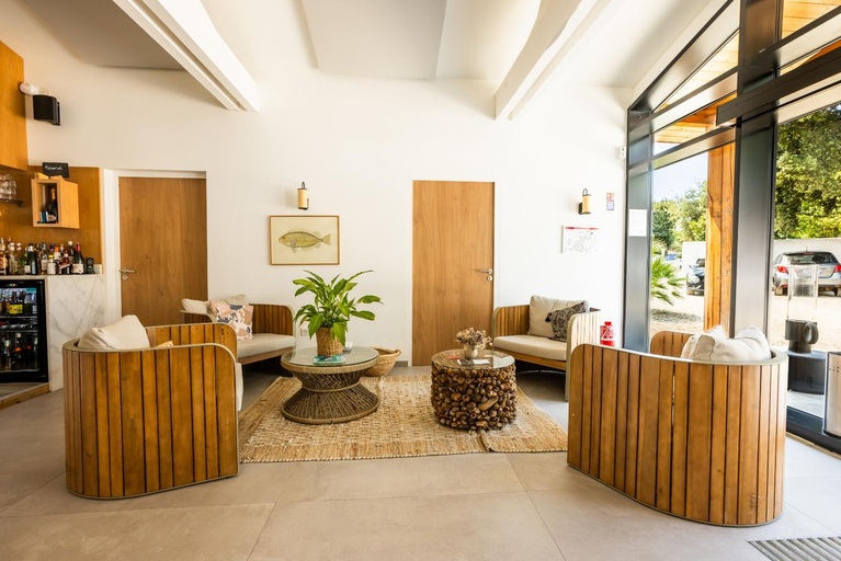 Public Area 3, Hotel L'Albatros, Charente-Maritime