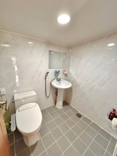 Bathroom, Sanencheong Namsayedamchon Yedam Hanok Stay, Sancheong