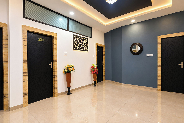 Lobby 4, FabHotel Shivom, Indore