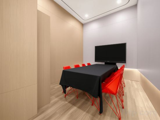 Hotel Interior/Public Areas