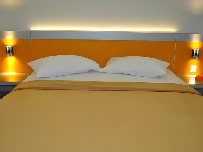 Bedroom 5, Surya Hotel & Resort Baturaden, Banyumas
