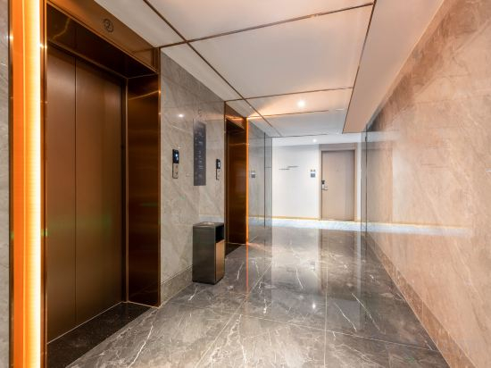 Hotel Interior/Public Areas