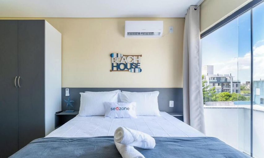 Room 5, Studio w/ Balcony 10 m From the Beach Aar0303, Florianopolis