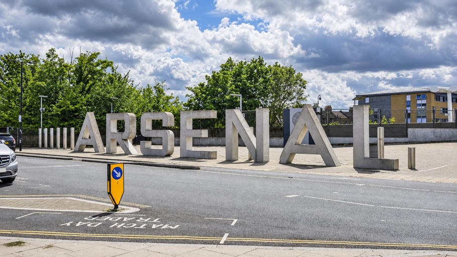 Property grounds, 2-bed Apt, Sleeps 6 Near Arsenal & Highbury, London