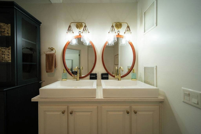 Bathroom 2, Buckingham Woods I Hocking Hills, Hocking