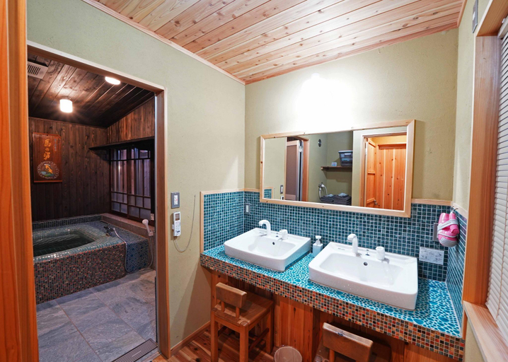 Bathroom 3, Guest House Tsurubasha, Fujiyoshida