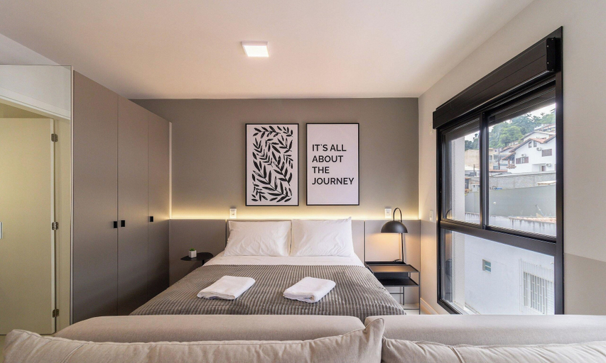 Room, Apt in the Center Close to Beach in Floripa Ech113, Florianopolis