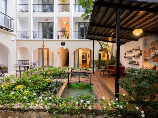 Hotel Interior/Public Areas