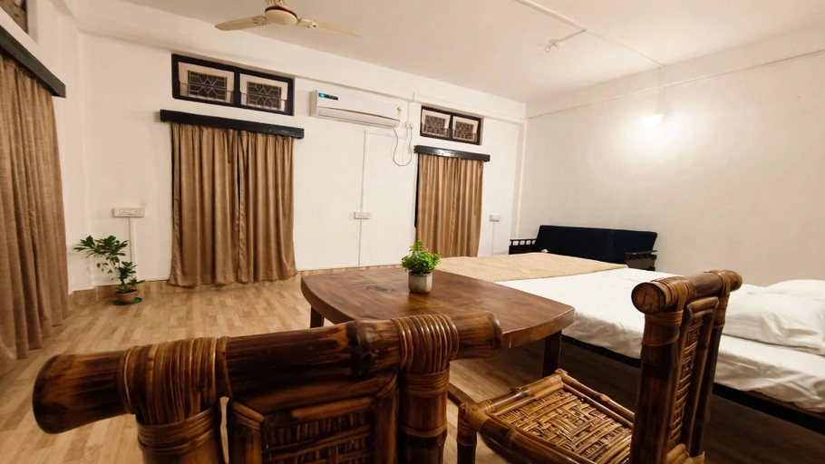 Room 2, Vandara Oasis, Kamrup Metropolitan