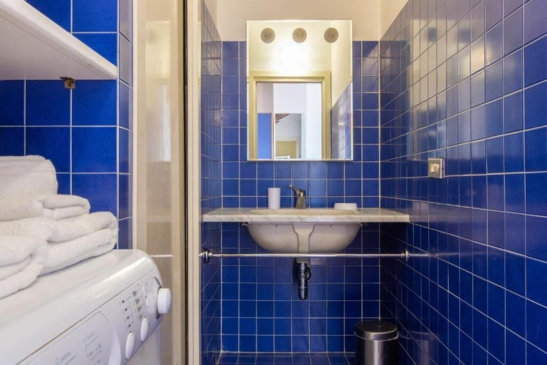Bathroom, Mondadori Apartment, Milano