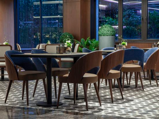Hotel Interior/Public Areas