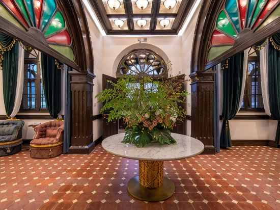 Hotel Interior/Public Areas