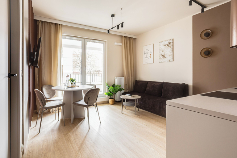 Interior 4, Kamienica parking balkon blisko MTP, Poznań City