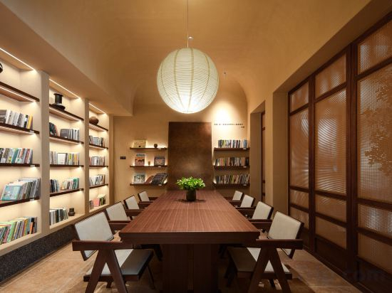 Hotel Interior/Public Areas