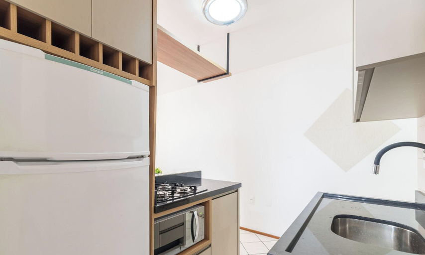 Private kitchen 3, Belo Cozy Apartment 4 Minutes From the sea Amc0204, Florianopolis