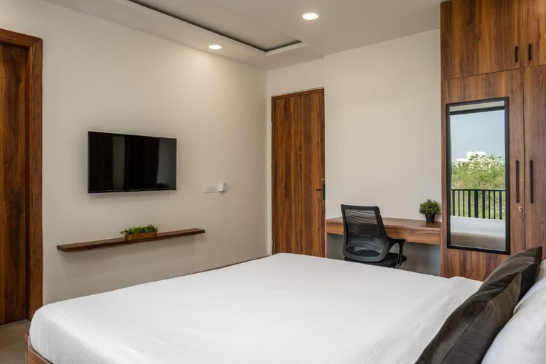 Room 5, Wandr Hotel Golf Course Road, Gurgaon