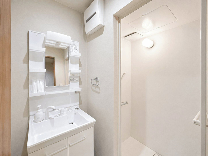 Bathroom 5, SOL Guesthouse Konohana, Osaka