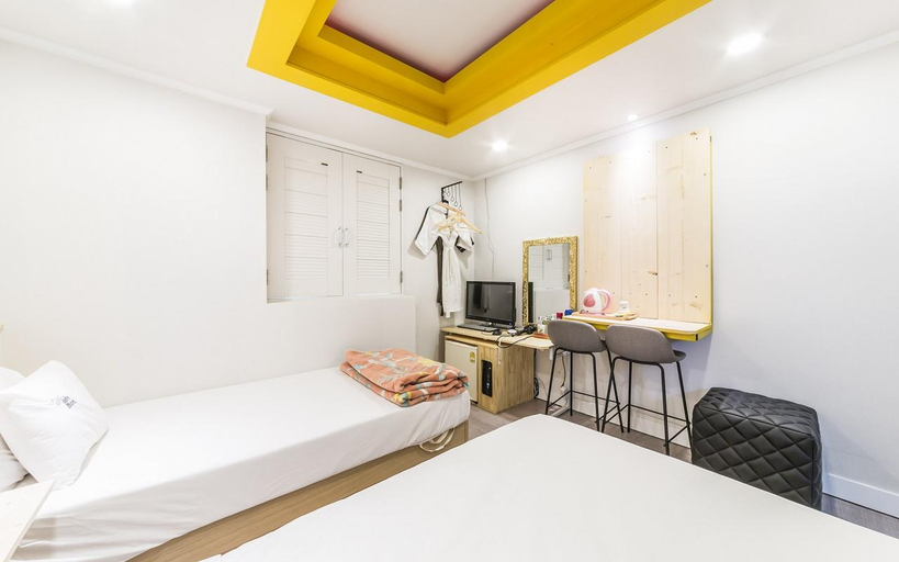 Bedroom 3, Jangan White, Dong-daemun