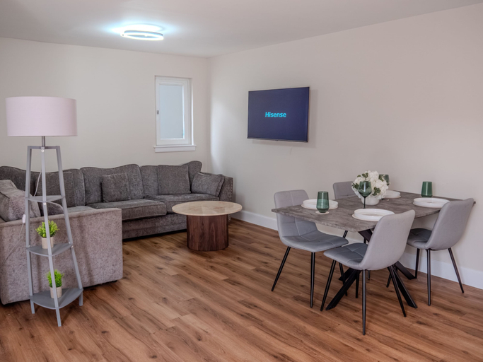 Dining, Cozy Bungalow Retreat in Edinburgh, Edinburgh