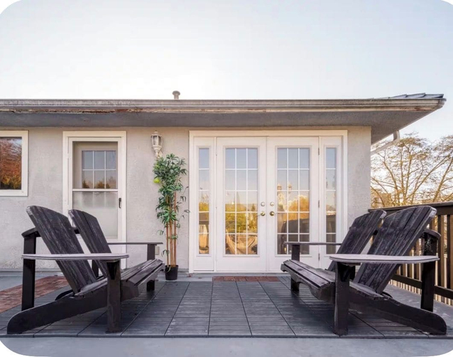 Terrace/patio, Lovely 2Br Home In Foster Ave., Greater Vancouver