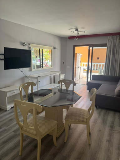 Living area 4, Las Americas 1-bed Apt, Sleeps 5, Pool, Parking, Santa Cruz de Tenerife