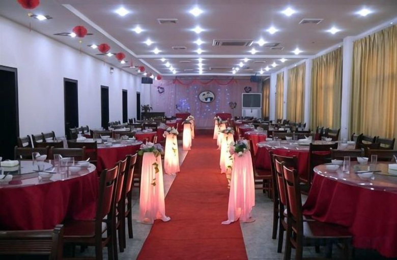 Food & Drinks 5, Junjie Hotel, Luxian County, Xuancheng
