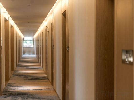Hotel Interior/Public Areas