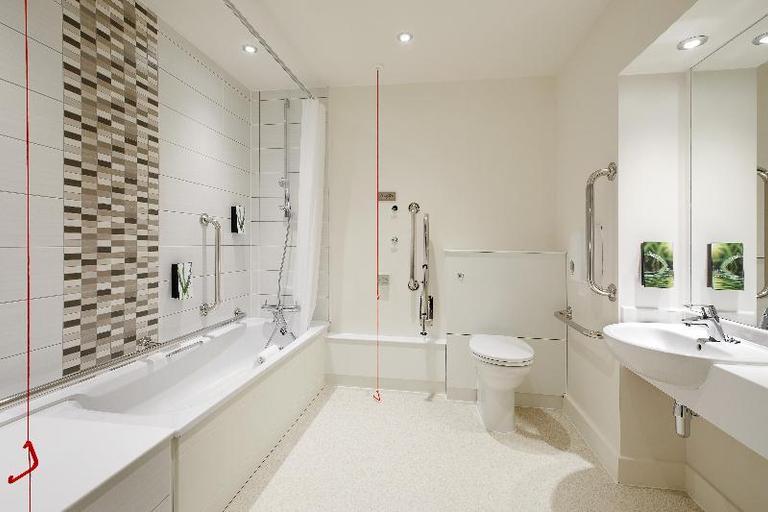 Bathroom 4, Taunton Ruishton (M5, J25), Somerset