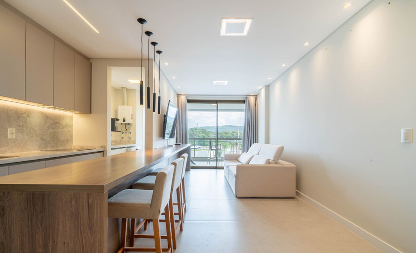 Interior, Apt With Balcony and Barbecue in Jurere Ihd0101, Florianopolis