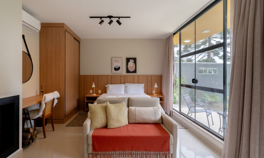 Room, House w/ Fireplace and Bathtub in Urubici Cla0000, Urubici