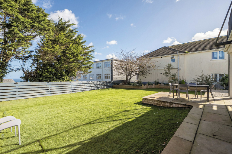 Outdoor dining 1, 1 Bedroom Apartments Sleeps 3 - Balcony - Pets Ok, Cornwall