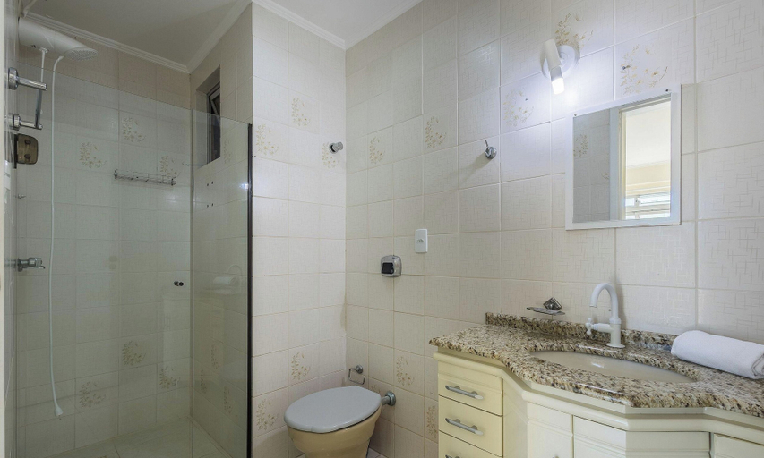Bathroom, 2 Bdrm apt 250m From the Beach in Center Sdc0601, Balneário Arroio do Silva