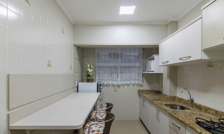 Private kitchen, Apts in a Building 180m From the Beach in Balneario Camboriu - Rajs, Balneário Arroio do Silva