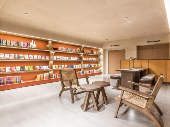 Hotel Interior/Public Areas