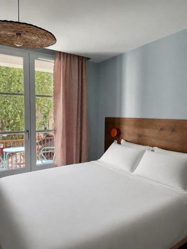 Bedroom 2, Hôtel Voltaire, Bouches-du-Rhône