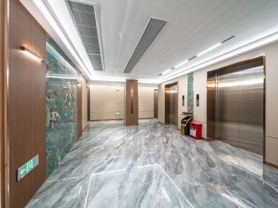 Hotel Interior/Public Areas